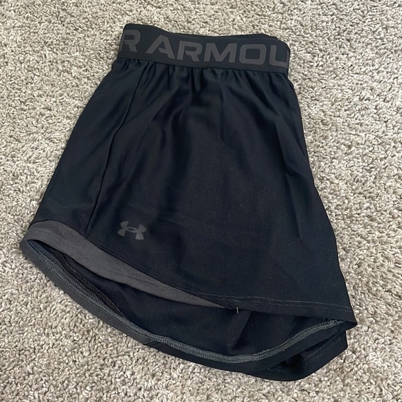 black under armor shorts - Picture 3 of 3